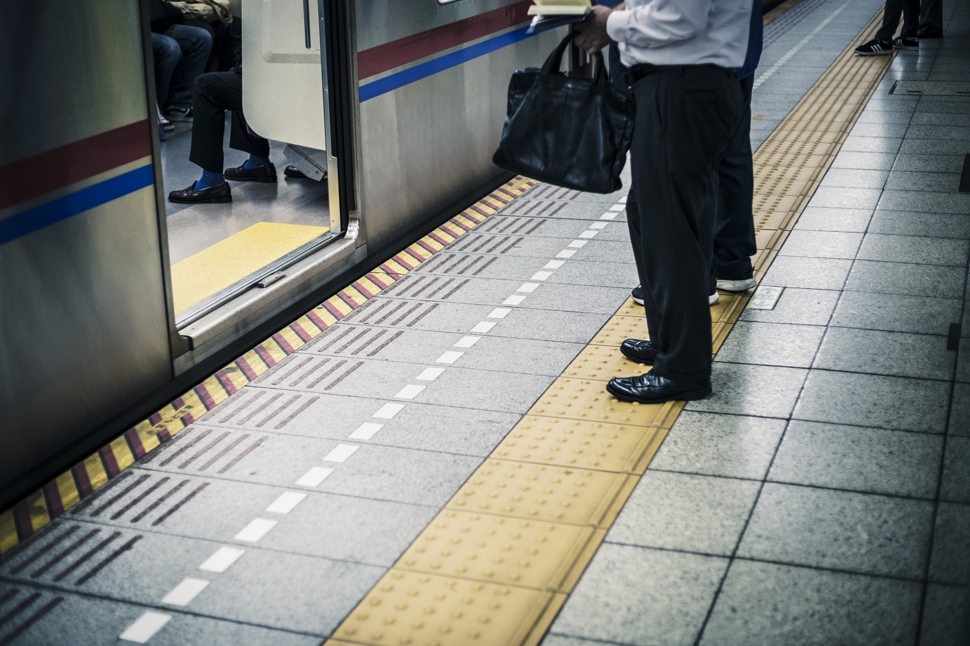 電車　マナー