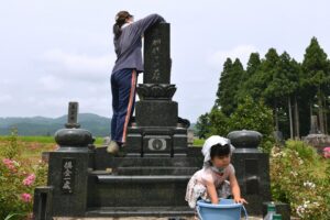 お墓　掃除